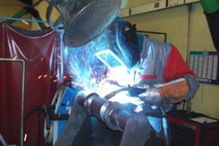 L'industrie automobile, la plasturgie ou la soudure sont des applications fréquentes des produits de chez DESMET pour la Drôme et l'Ardèche - copyright www.tooeasy.fr